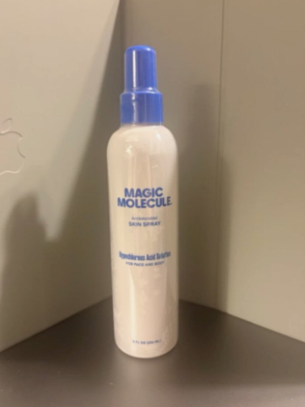 Magic Molecule Antimicrobial Skin Spray Hypochlorous Acid 8 fl oz (236 mL)